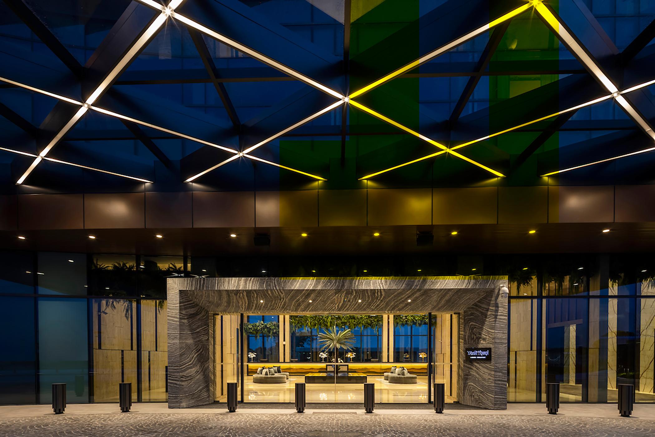 Dusit Thani Laguna Khách sạn 5*